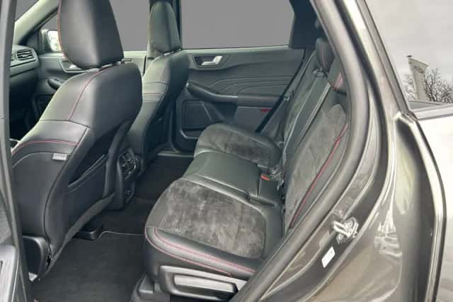 Ford Kuga (2022) thumbnail 15