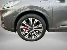 Ford Kuga (2022) thumbnail 4