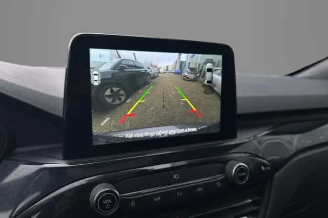 Ford Kuga (2022) thumbnail 10