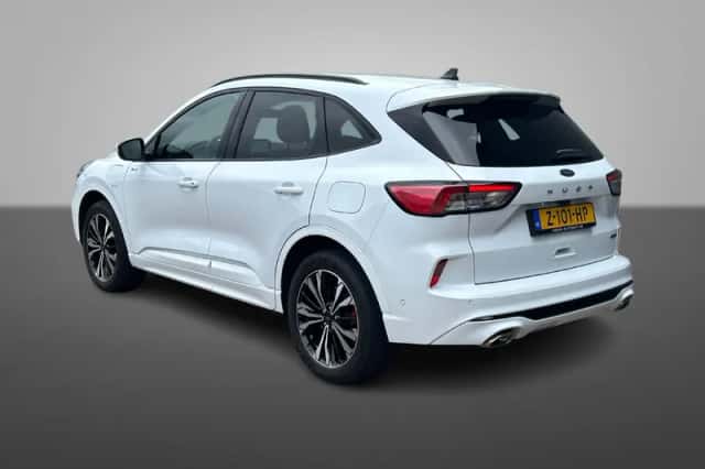 Ford Kuga (2022) thumbnail 2