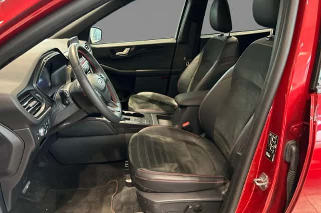 Ford Kuga (2023) thumbnail 8