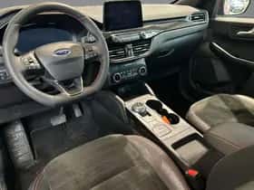 Ford Kuga (2023) thumbnail 10