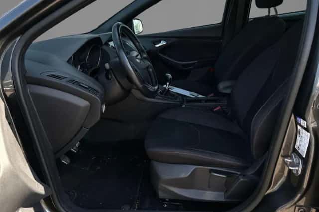 Ford Focus (2018) thumbnail 3