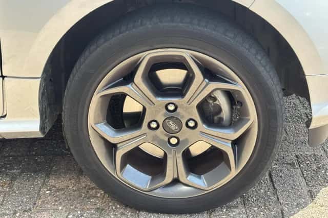 Ford EcoSport (2019) thumbnail 5