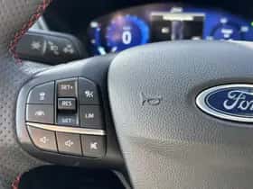 Ford Kuga (2023) thumbnail 17