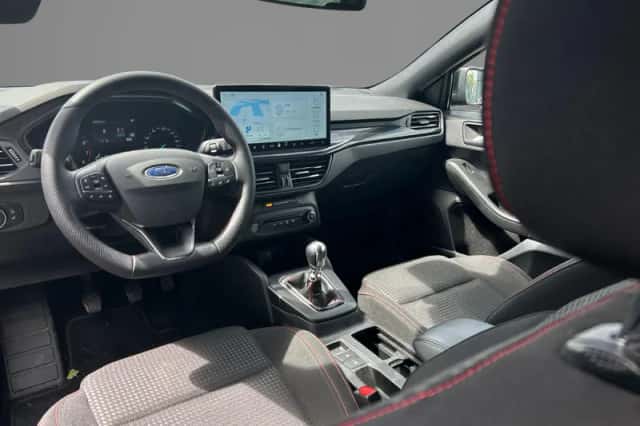 Ford Focus (2025) thumbnail 3