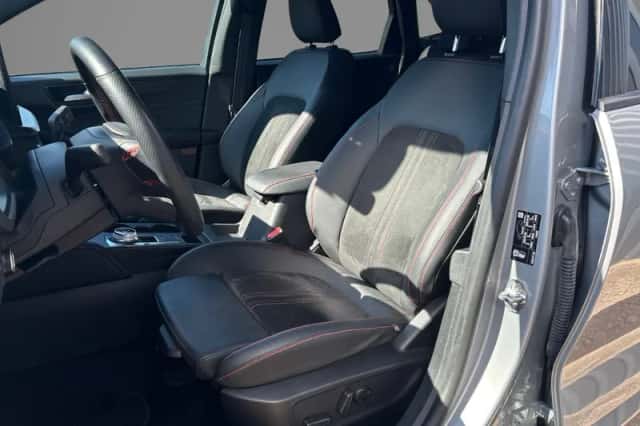 Ford Kuga (2024) thumbnail 9