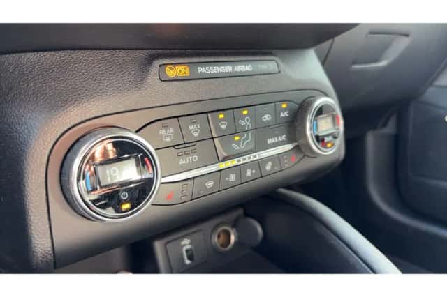 Ford Focus (2018) thumbnail 18