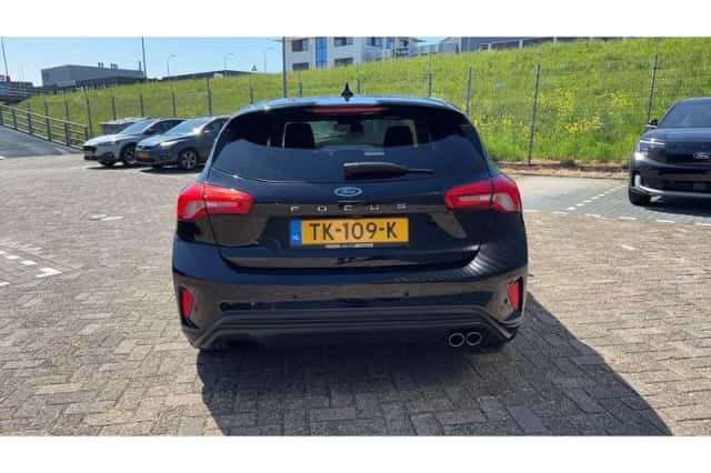 Ford Focus (2018) thumbnail 5