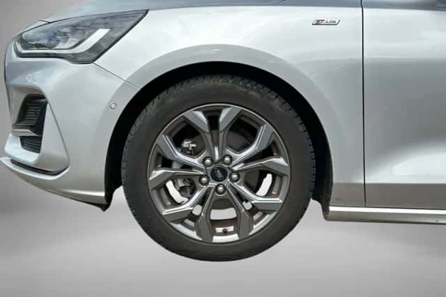 Ford Focus (2024) thumbnail 5
