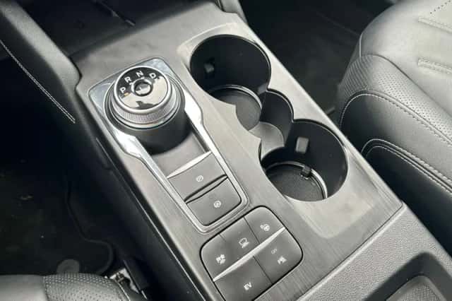 Ford Kuga (2023) thumbnail 15