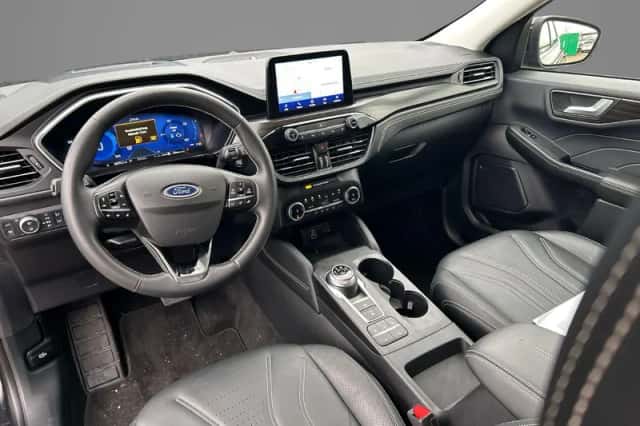 Ford Kuga (2023) thumbnail 7
