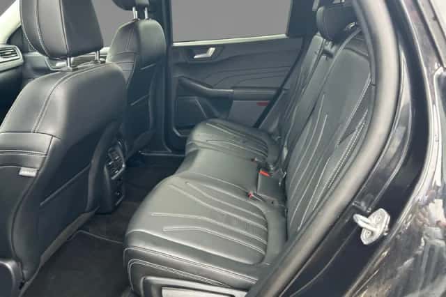 Ford Kuga (2023) thumbnail 8