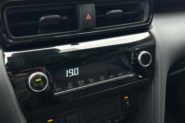 Toyota Yaris Cross (2025) thumbnail 11