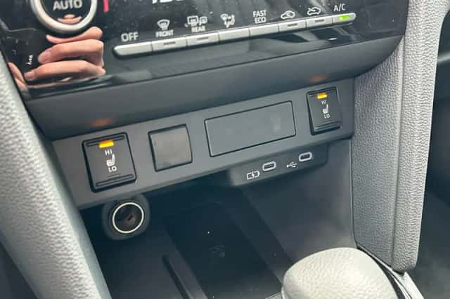 Toyota Yaris Cross (2025) thumbnail 12