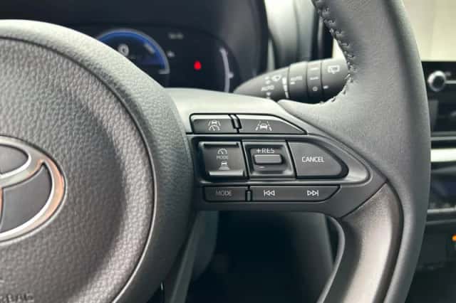 Toyota Yaris Cross (2025) thumbnail 16