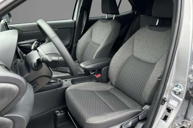 Toyota Yaris Cross (2025) thumbnail 17