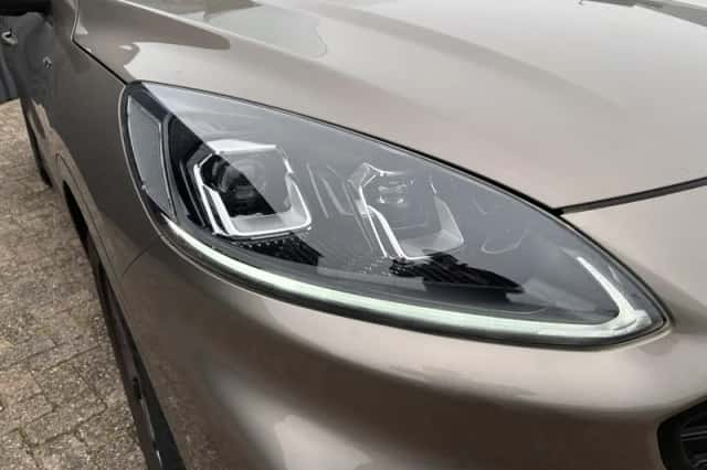 Ford Kuga (2020) thumbnail 10