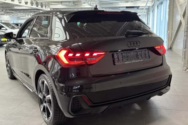 Audi A1 (2025) thumbnail 2