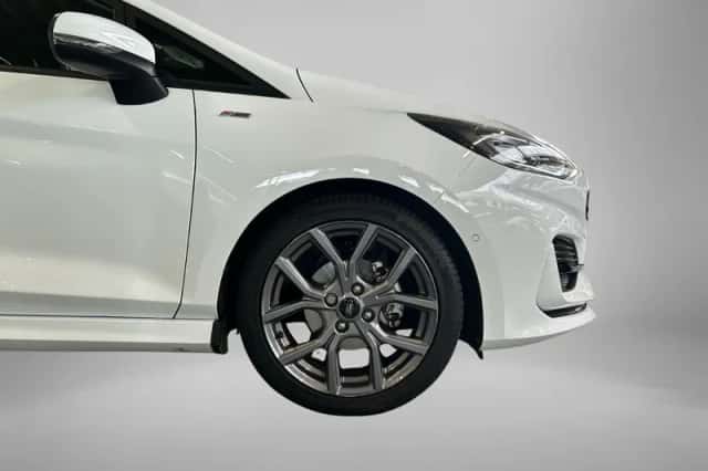 Ford Fiesta (2023) thumbnail 5