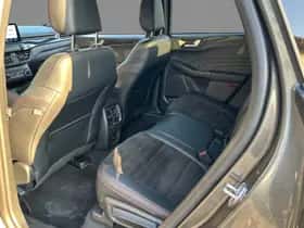 Ford Kuga (2023) thumbnail 5