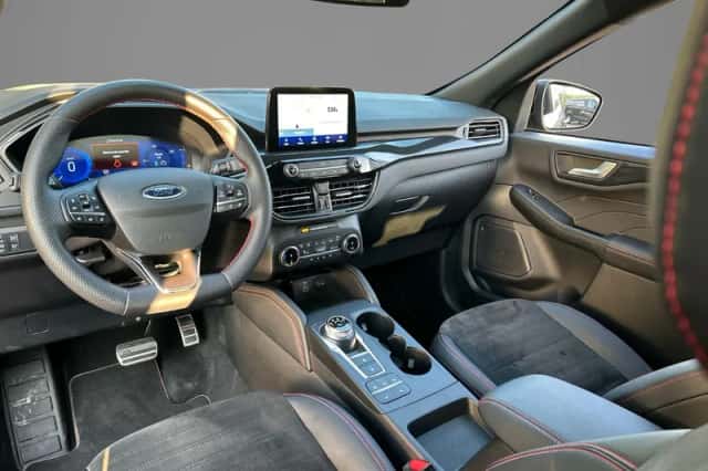Ford Kuga (2023) thumbnail 8