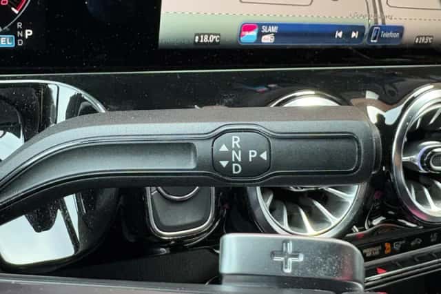 Mercedes-Benz GLA (2023) thumbnail 12