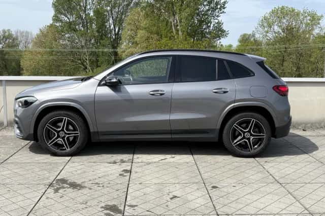 Mercedes-Benz GLA (2023) thumbnail 6