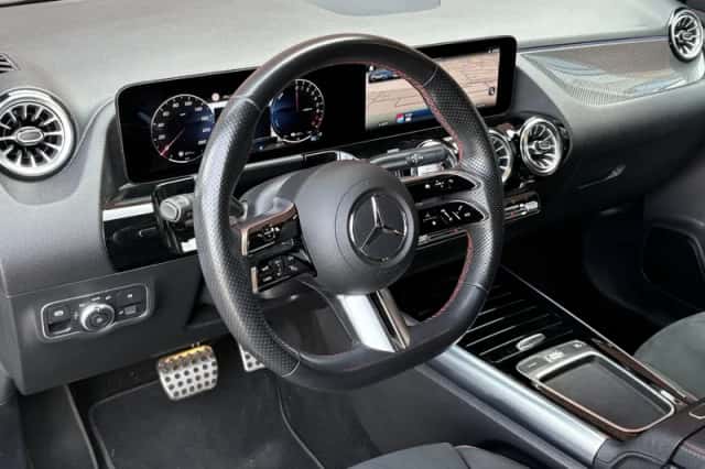 Mercedes-Benz GLA (2023) thumbnail 8