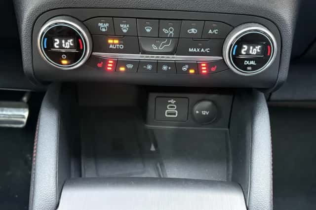 Ford Kuga (2022) thumbnail 12