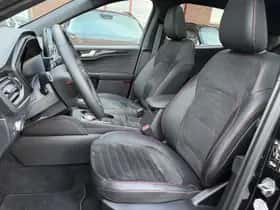 Ford Kuga (2022) thumbnail 17