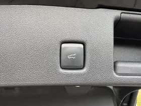 Ford Kuga (2022) thumbnail 25