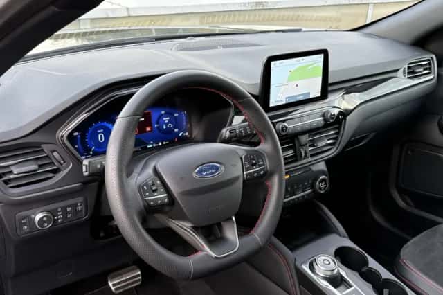 Ford Kuga (2022) thumbnail 9