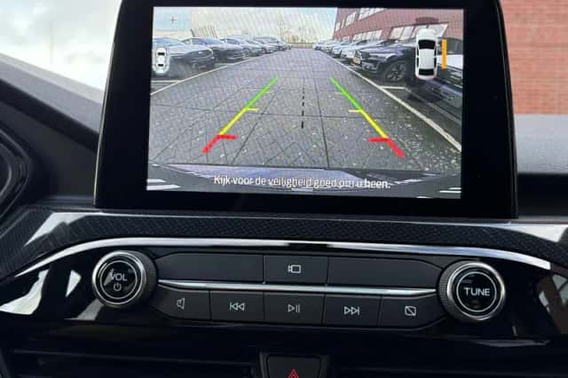 Ford Kuga (2022) thumbnail 10
