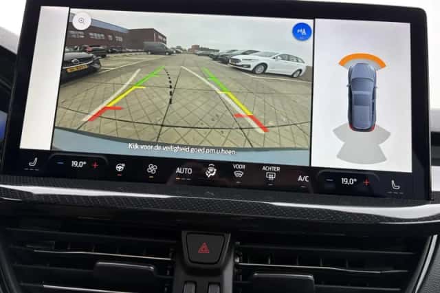 Ford Focus (2023) thumbnail 11