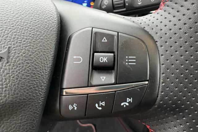 Ford Focus (2023) thumbnail 17