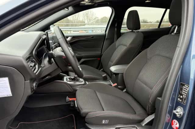 Ford Focus (2023) thumbnail 18