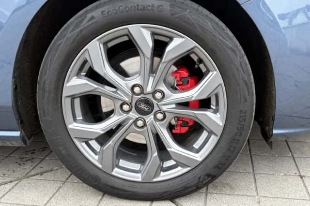 Ford Focus (2023) thumbnail 5
