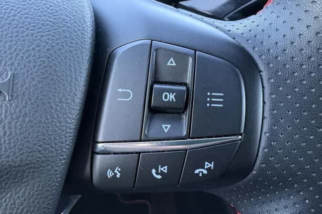 Ford Kuga (2022) thumbnail 16