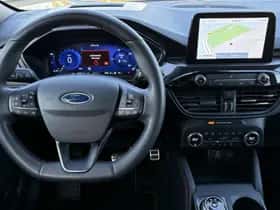 Ford Kuga (2022) thumbnail 3