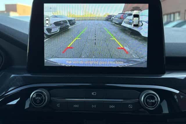 Ford Kuga (2022) thumbnail 10