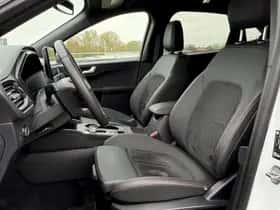 Ford Kuga (2024) thumbnail 17
