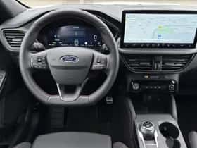Ford Kuga (2024) thumbnail 3