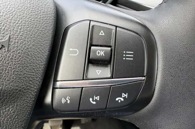 Ford Kuga (2022) thumbnail 15