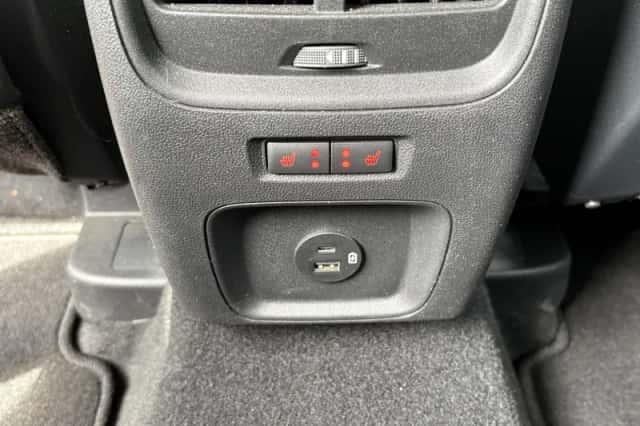 Ford Kuga (2022) thumbnail 16