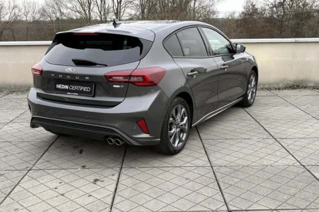 Ford Focus (2023) thumbnail 2