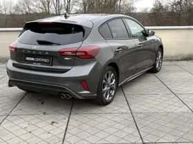 Ford Focus (2023) thumbnail 2