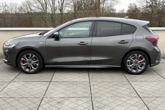 Ford Focus (2023) thumbnail 6