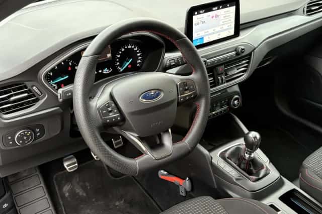 Ford Focus (2023) thumbnail 8