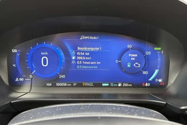 Ford Kuga (2023) thumbnail 14